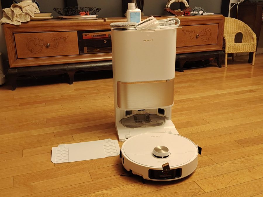 Dreame L50s Pro Ultra with 30,000 Pa suction: a robot vacuum that actually washes floors