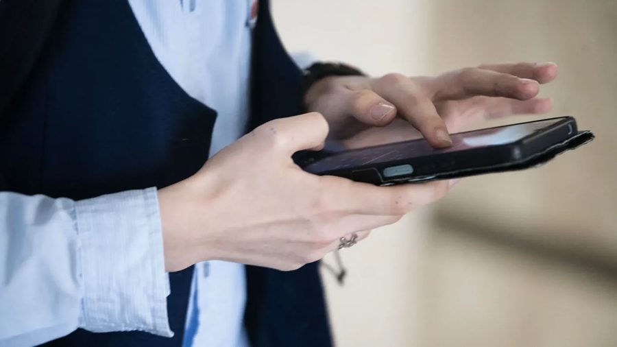 VimpelCom warns SMS ban on kids' SIMs will cut children off from messengers